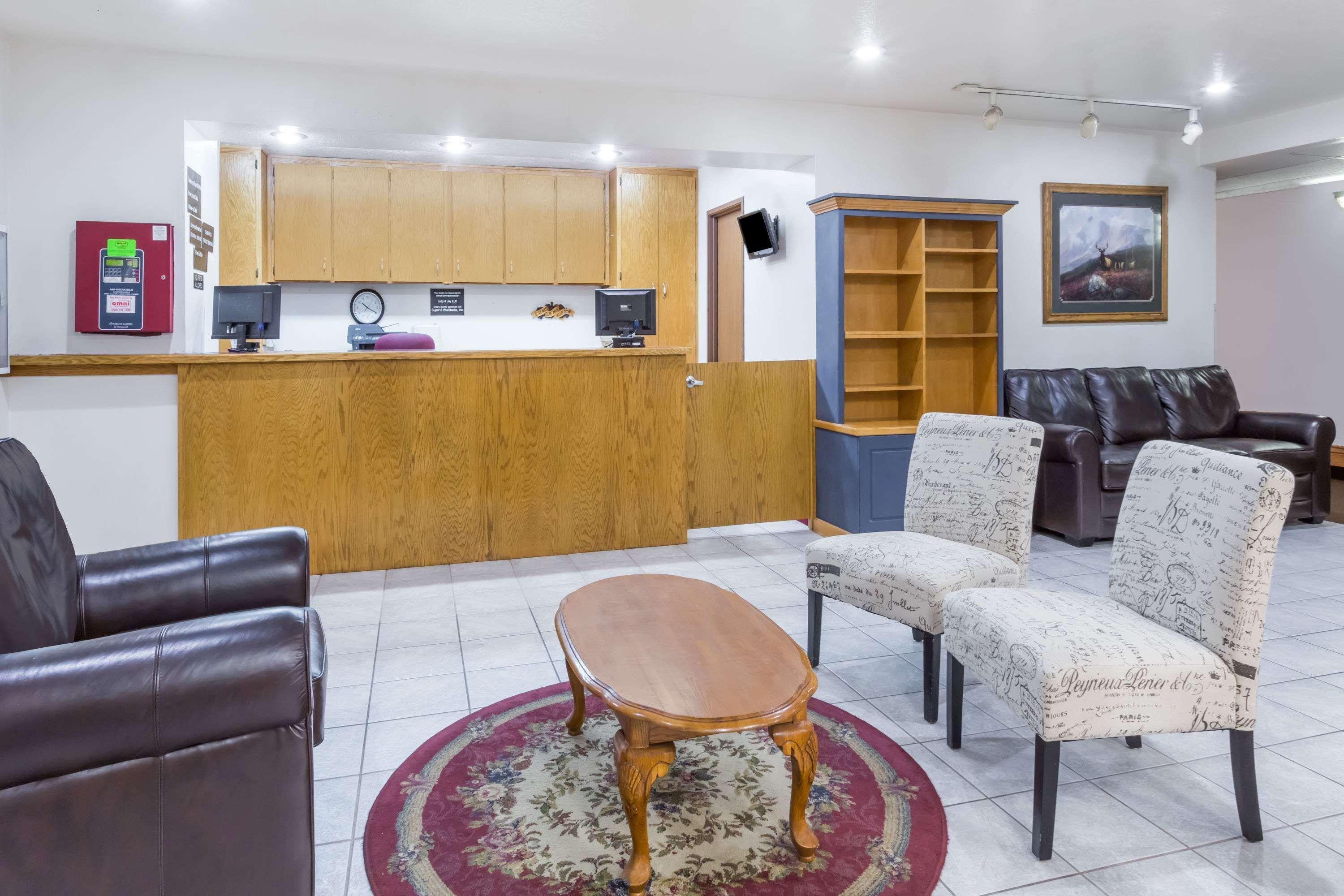 Super 8 By Wyndham Rexburg Hotel Luaran gambar