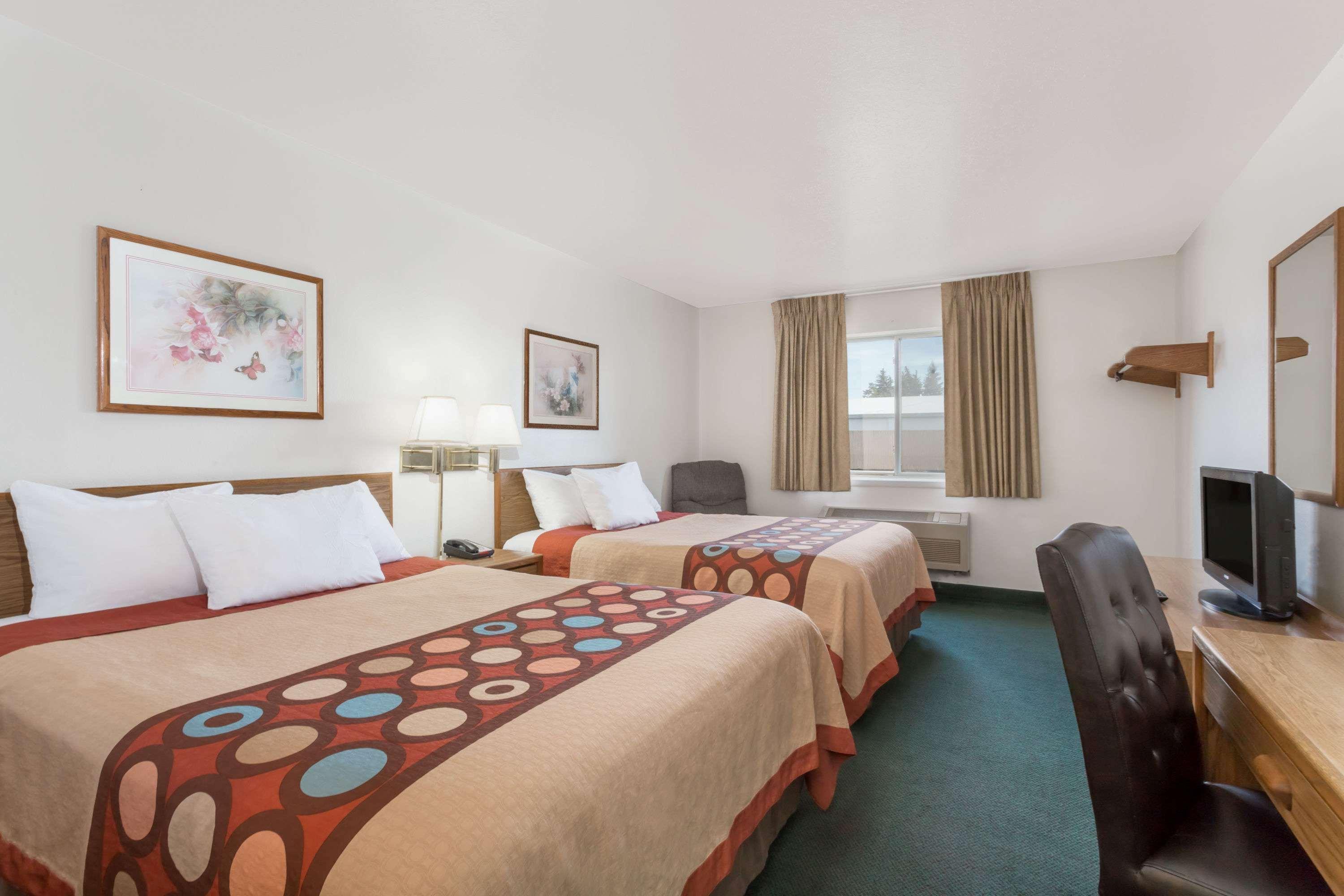 Super 8 By Wyndham Rexburg Hotel Luaran gambar