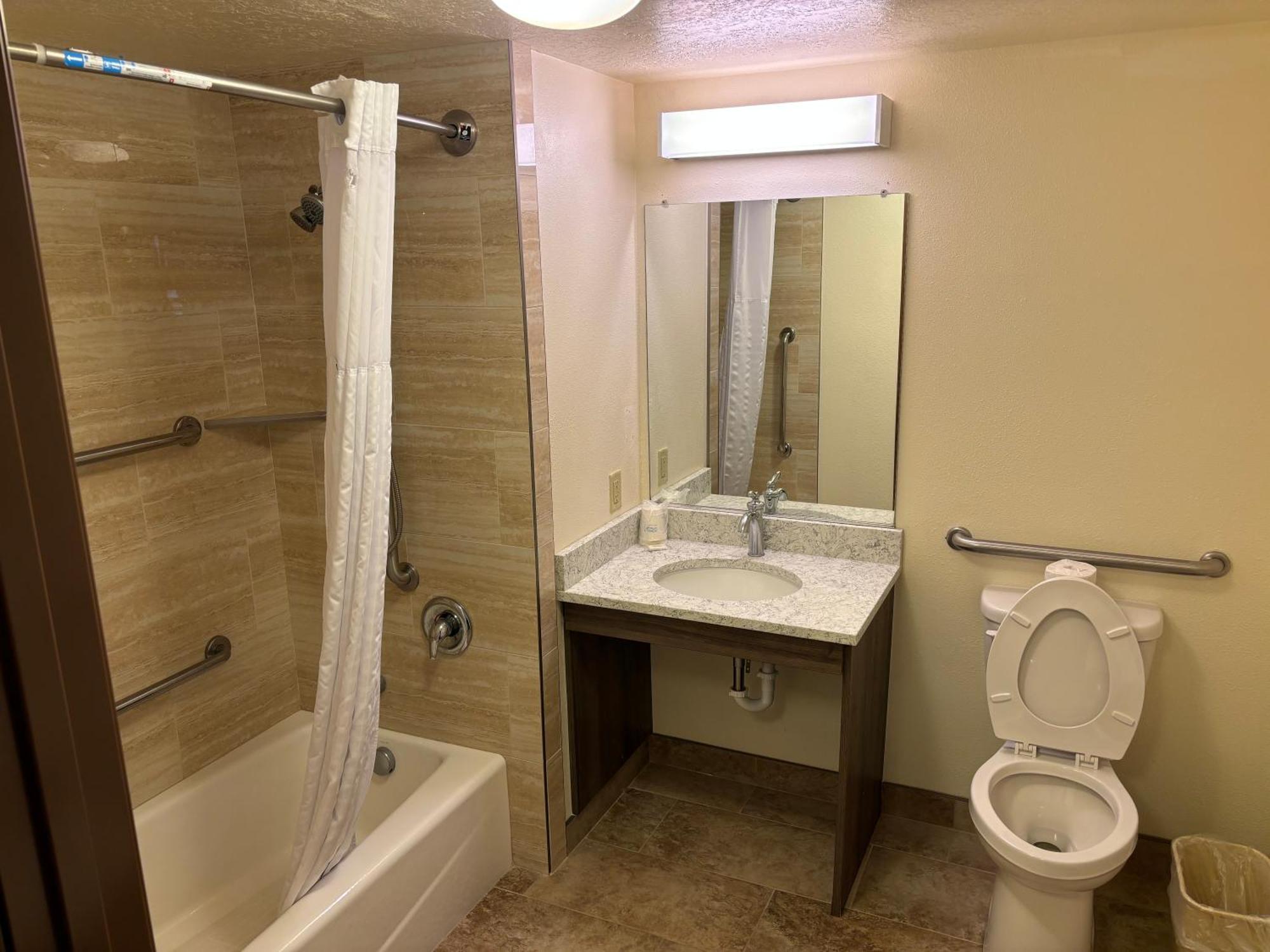 Super 8 By Wyndham Rexburg Hotel Luaran gambar