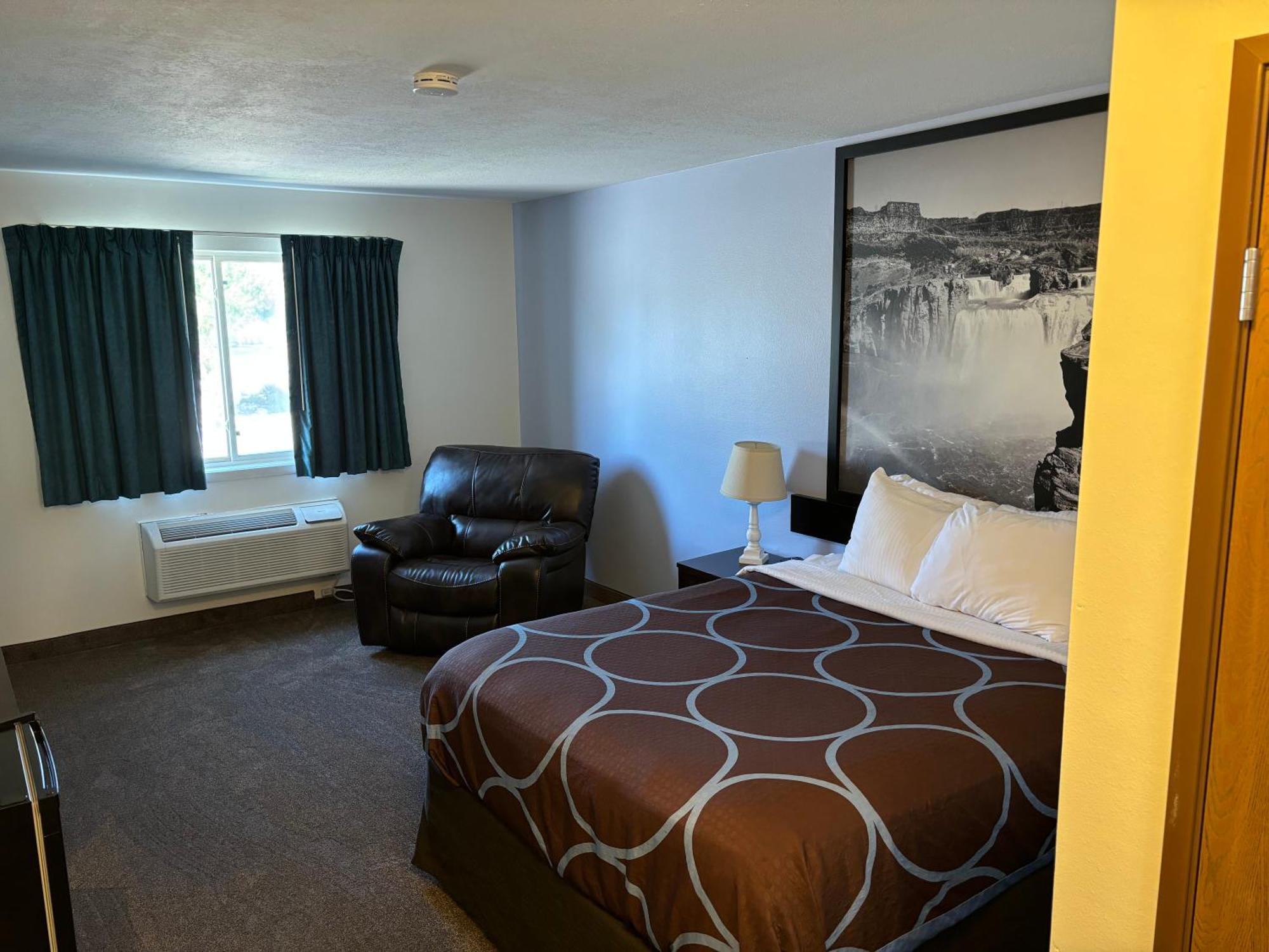 Super 8 By Wyndham Rexburg Hotel Luaran gambar